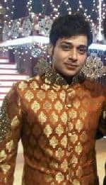 Faisal-Qureshi-in-sherwani