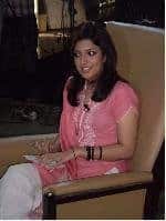 Sana Tariq Pakistani Newscaster with Host