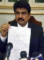 Shahbaz Bhatti showing threatening letter received earlier